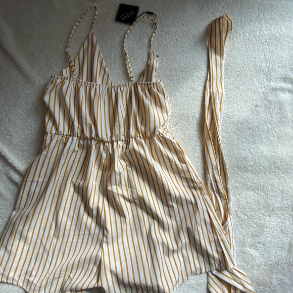White and Yellow Romper - Picture 2 of 3